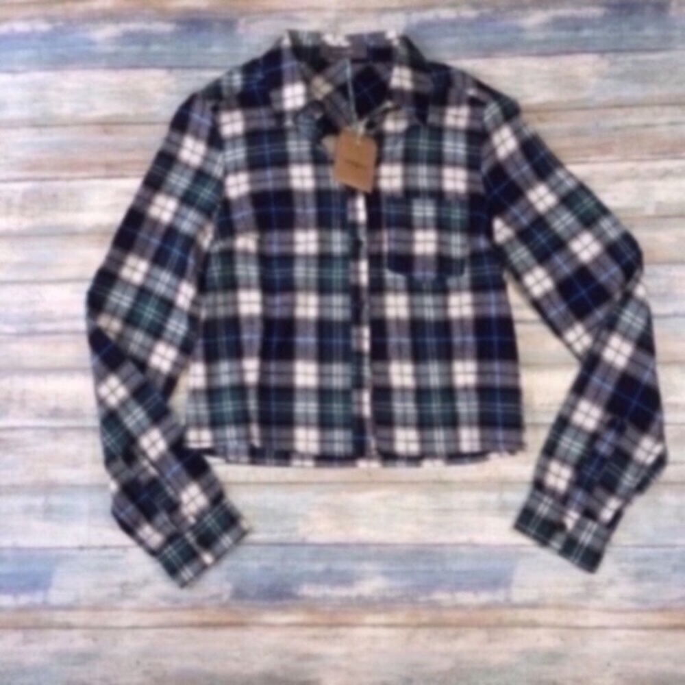 NWT Umgee Flannel Crop